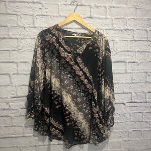 Maurices 3x Black and Cream Floral Blouse